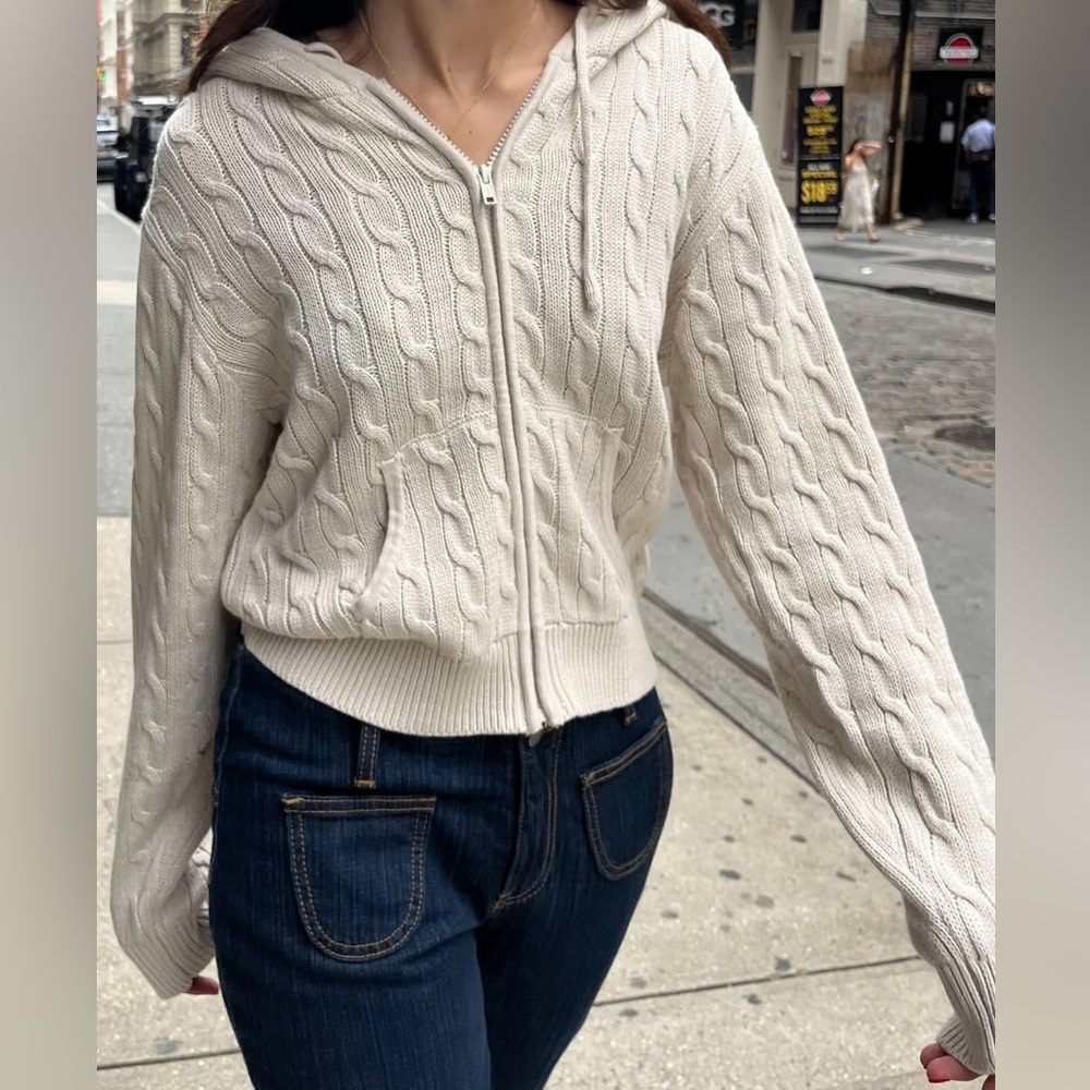 Brandy Melville Ayla sweater